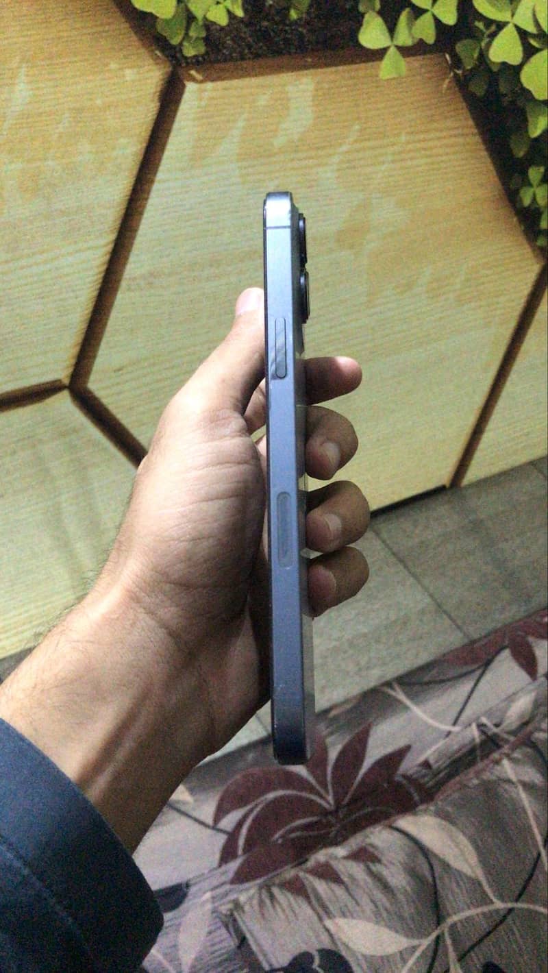 iphone 13 pro max (NON PTA) 2