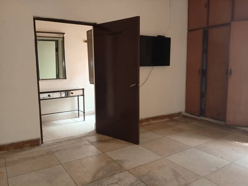 UPPER PORTION AVAILABLE FOR RENT IN RAVI BLOCK 2