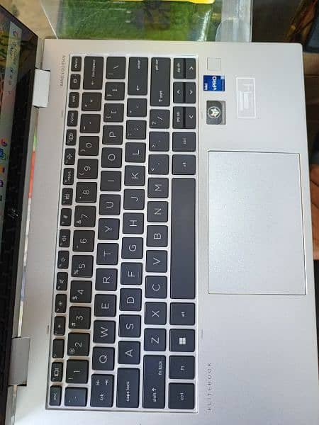 HP elitebook core i5 12th gen 830 G9 x360 touch 13 inch 5