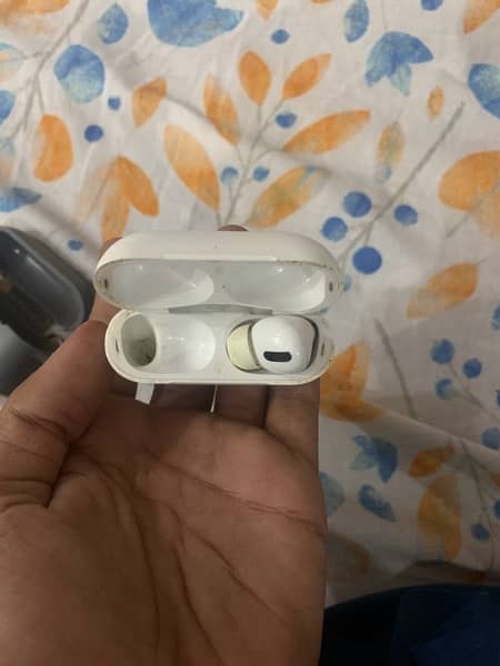 Airpods pro 2nd generation with box 2