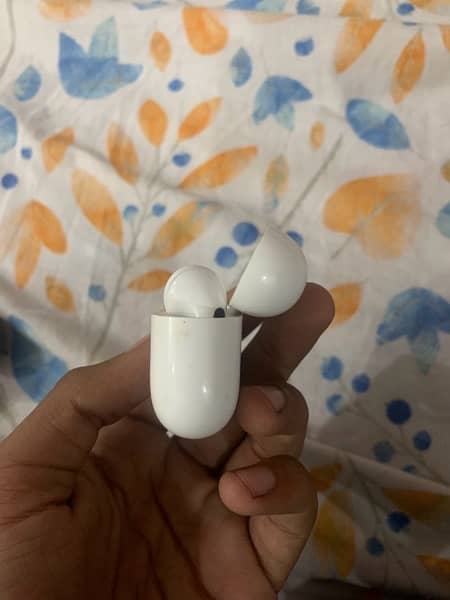 Airpods pro 2nd generation with box 3