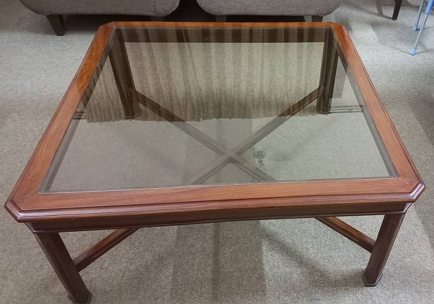 Solid & Seasoned Wood, Glass top, Drawing room, Guests 5