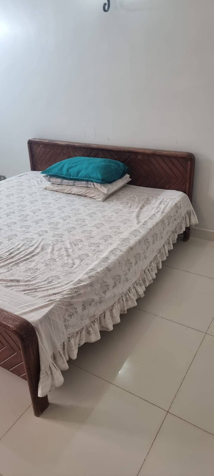 SHEESHAM BEDS FOR SALE & SIDE TABLE (WITHOUT MATTRESS) 2