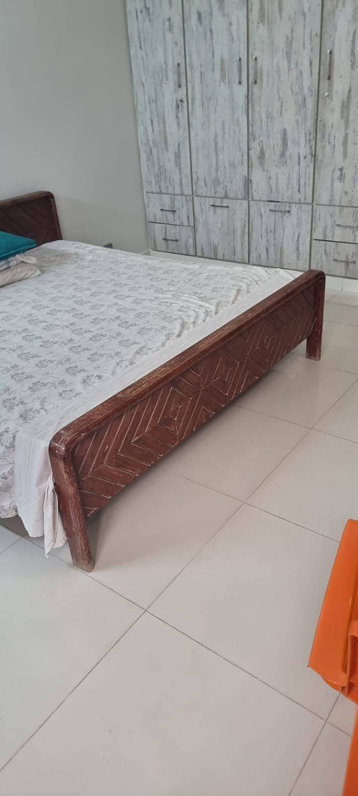 SHEESHAM BEDS FOR SALE & SIDE TABLE (WITHOUT MATTRESS) 3