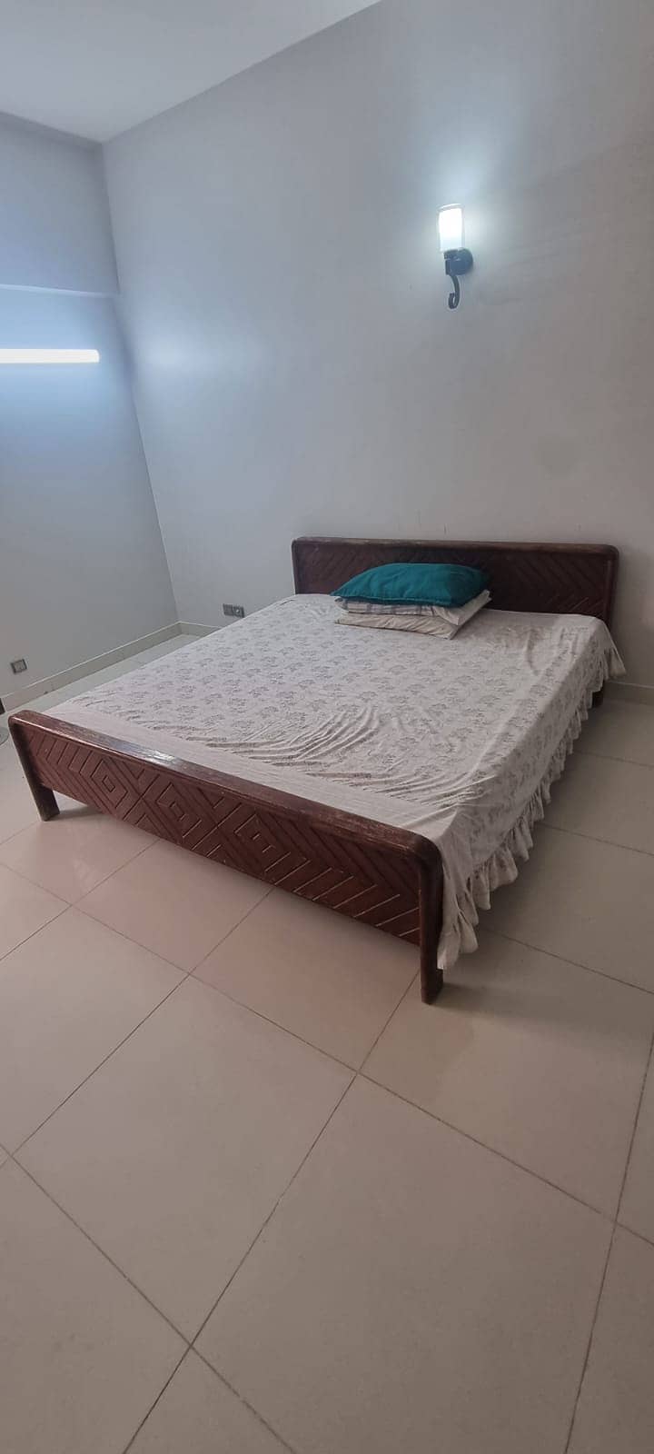 SHEESHAM BEDS FOR SALE & SIDE TABLE (WITHOUT MATTRESS) 6