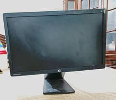 BURNT HP LCD 24", NON FUNCTIONAL  WITH STAND