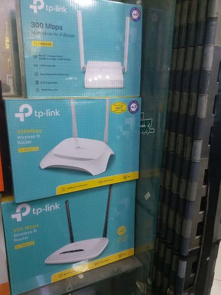 TP LINK 300MBPS 2 ANTENNA ROUTER 0