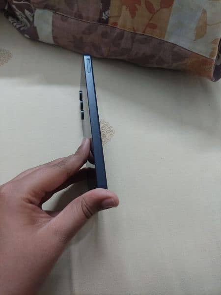 only 1 month use no scratch with box and original lead samsung a15 3