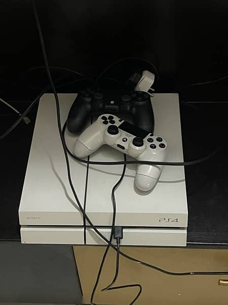 Playstation 4 White 1