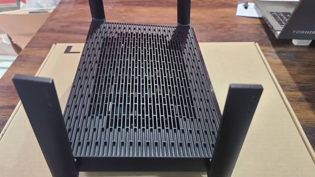 WiFi 6 Router | Linksys MR9600 Dual-Band Mesh Router AX6000 (With Box) 10