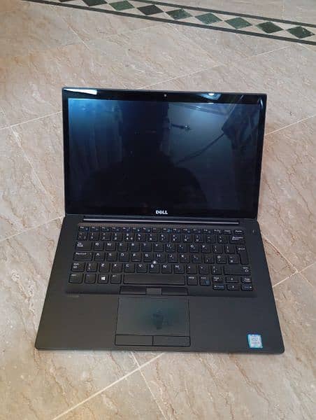 Dell Latitude 7480, intel core i5, 6th Generation. 4