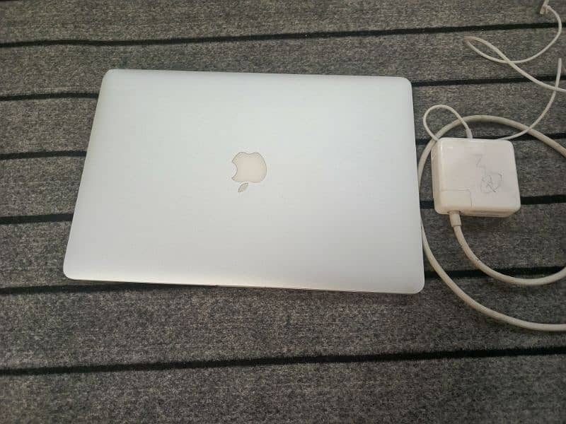 Apple MacBook Pro Retina 15.5" 4