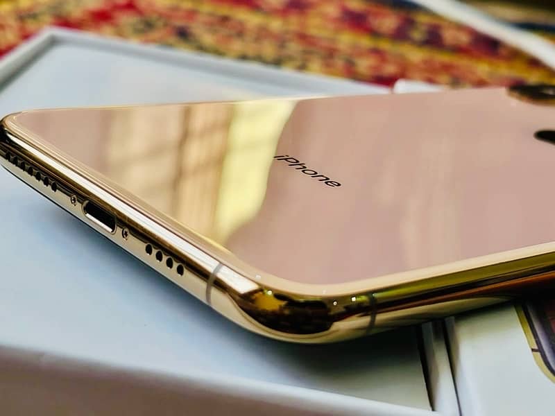 Exchange with Android IPHONE Xs Max With Box 10/10 condition 10