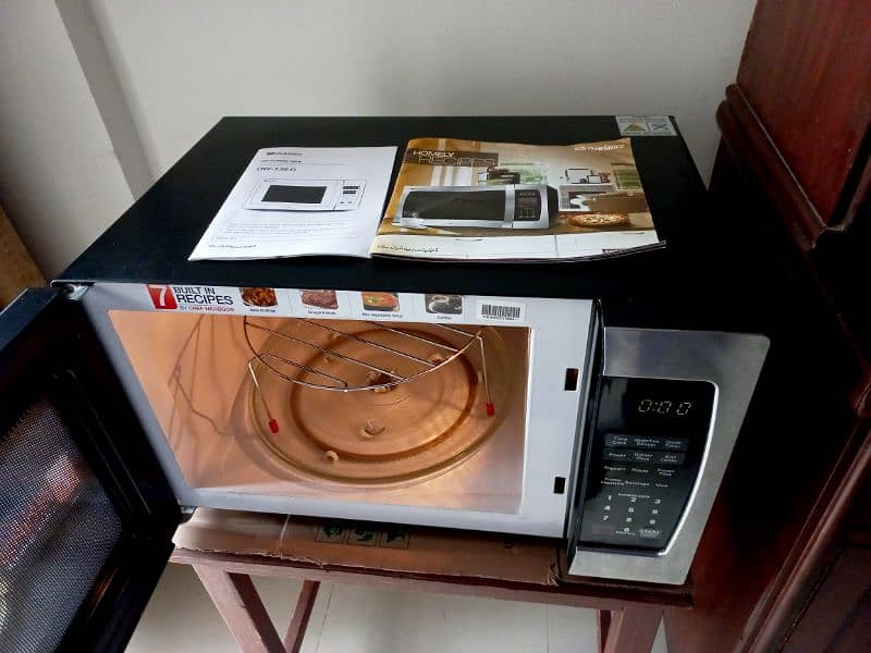 Dawlance Grilling Microwave Oven 1