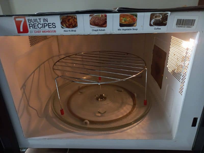 Dawlance Grilling Microwave Oven 6