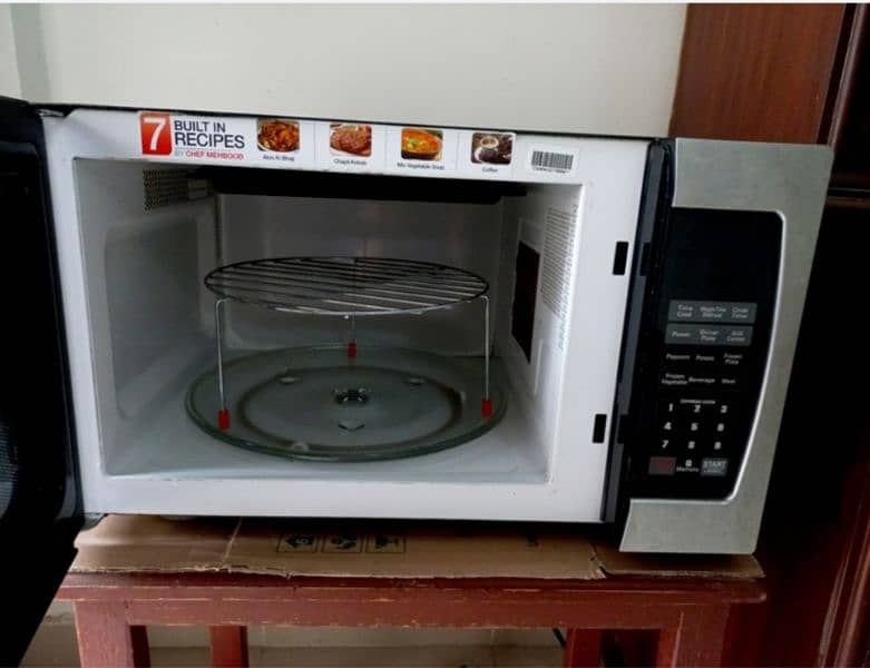 Dawlance Grilling Microwave Oven 9