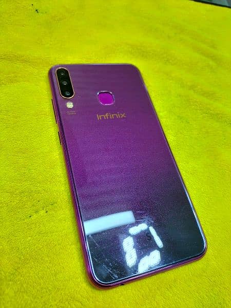 infinix S4 4GB 64GB 10by10 mobile hy kisi kism ka msla nhi ok mobile h 3