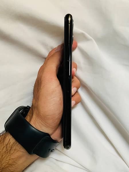 iPhone 11 Pro max non pta 3