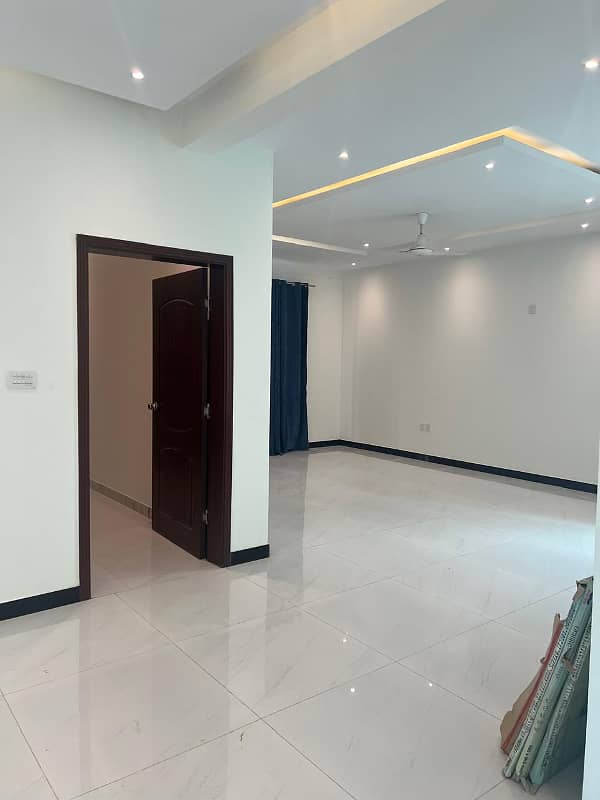 Renovated Upper Portion 3 Bed DD Is Available For Rent 0