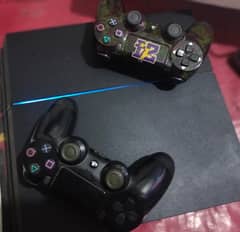 Play station 4 (PS4 Fat 500GB – Pristine Condition )