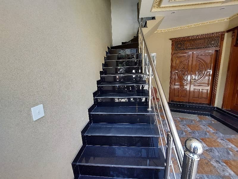 5 Marla Brand New Triple Storey House For Sale Very Closed To Emporium Mall 15