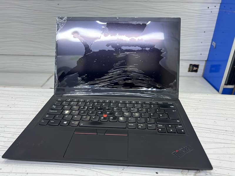 Lenovo X1 Carbon i7 8th Generation in touchscreen 4