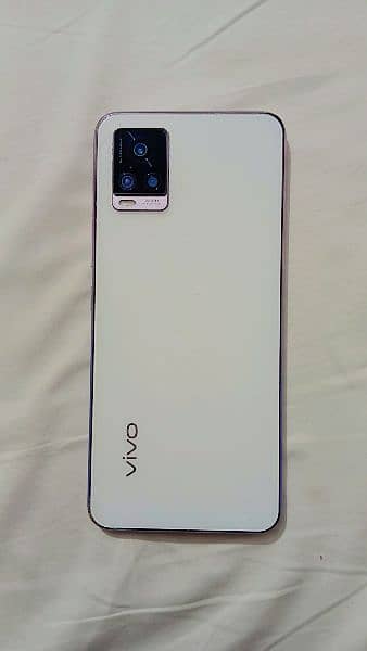 vivo v2025 0