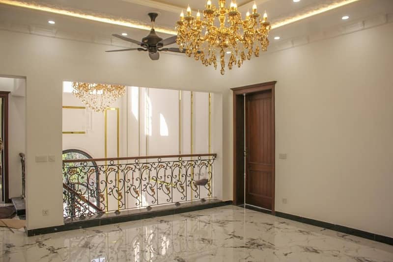 Brand New 11 Marla Corner House With 80ft Road Access & Sui Gas In Johar Town Phase 1 - Must See! 23