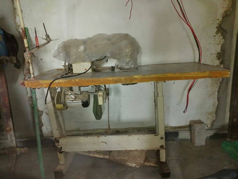 China sewing machine with servo motor 3