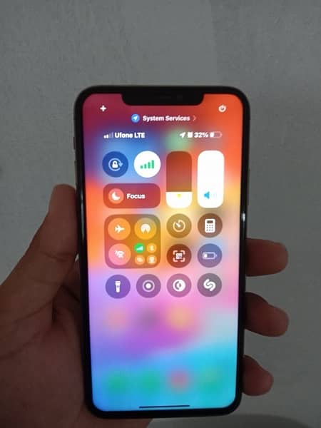 Apple IPhone  (11 pro Max) 8