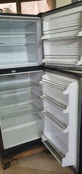 fridge dawlance perfwct working condition deep frost 65000 0