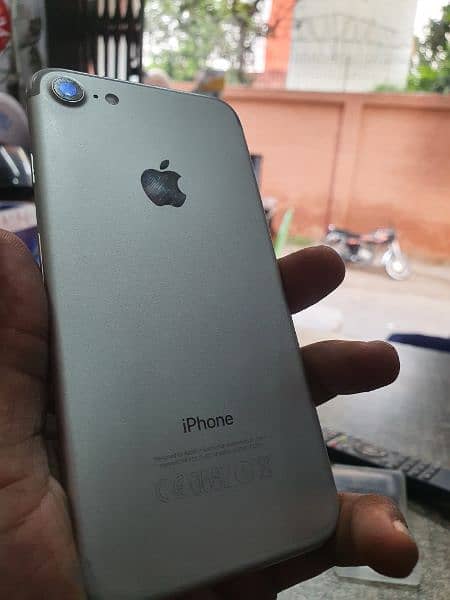 iphone 7 32gb pta 1