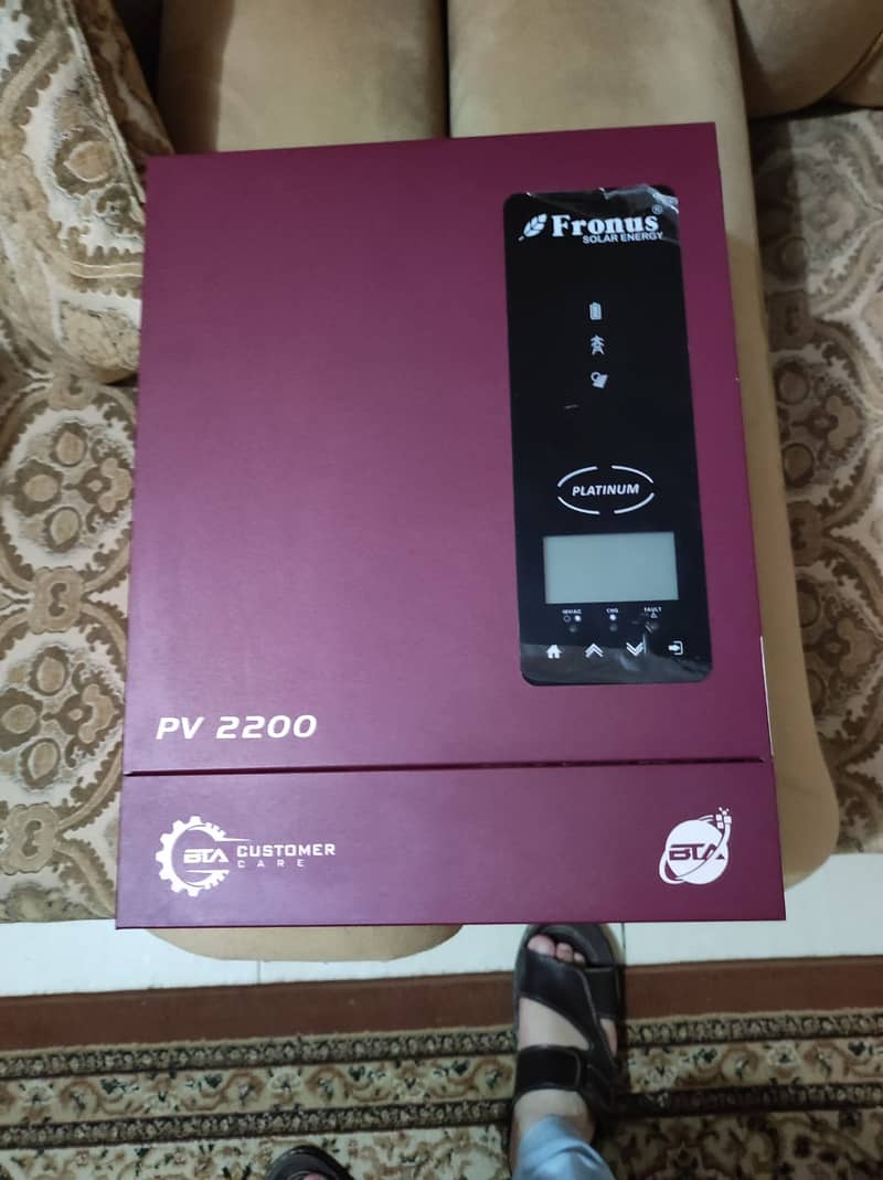 Fronus PV2200 Very good condition with 65 amps battery Battery 2