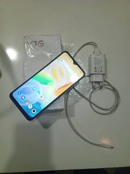 vivo y16 4GB 64GB with box charge 100% ok urgent sale 1