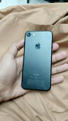 iphone 7 factory 10/9 condition 81 Better health