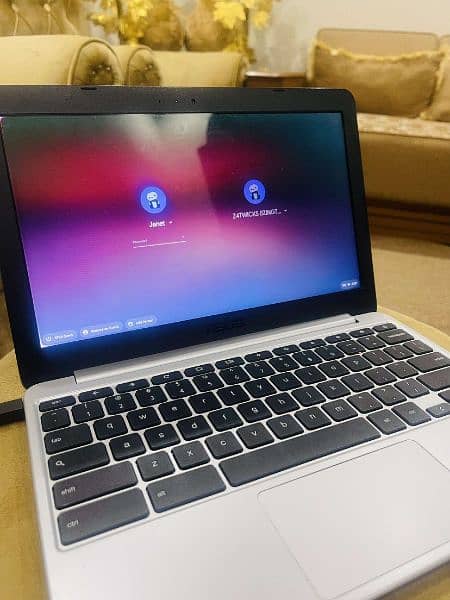 Asus Chromebook 3