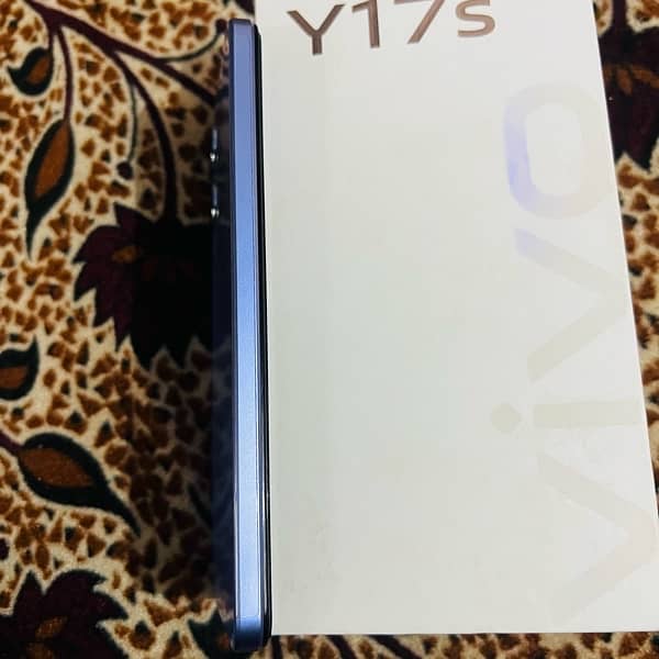 vivo y17s, 4/128, within warrenty 10/10 5