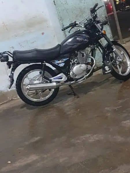 Suzuki 150gs special addition 8