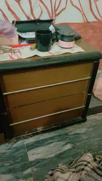 used bed with side tables nd dressing table 2