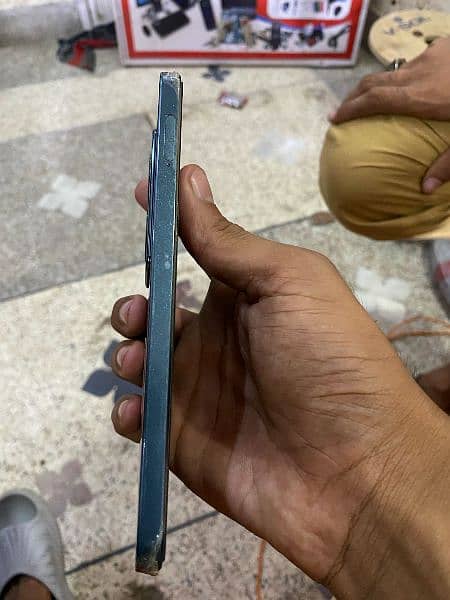 oppo reno 11F 6