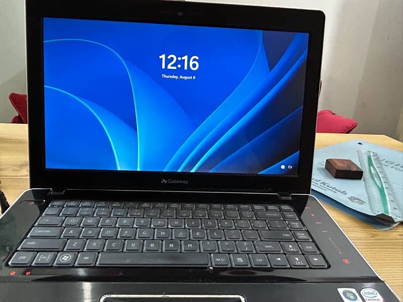 Gateway Laptop for Sale 9/10 Condition 2