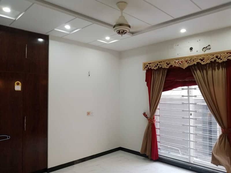 10 Marla Upper Portion is Available For Rent in Overseas A Bahria Town Lahore 3