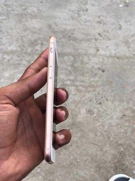 iPhone 8 pta 64gb 5