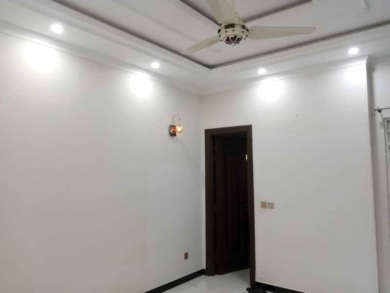 10 Marla Fully Furnished Upper Portion Is Available For Rent in CC Block Bahria Town Lahore 4