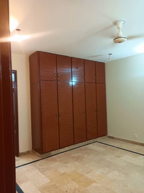 to bedroom ground portion need and clean for rent demand 75000 8