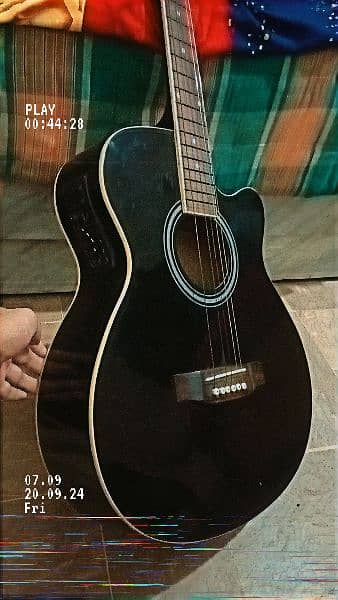 semi acoustic guitar 3