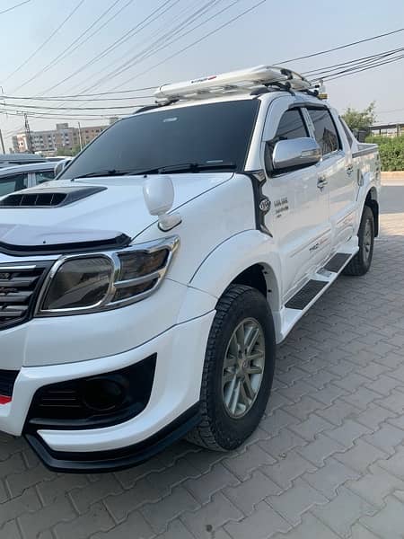 TOYOTA HILUX 2014 CLIMATE CONTROL FULL OPTION 6