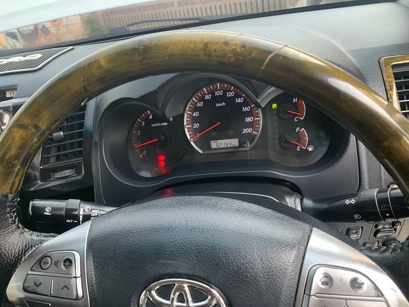 TOYOTA HILUX 2014 CLIMATE CONTROL FULL OPTION 10