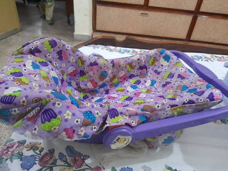 baby carry cot 2