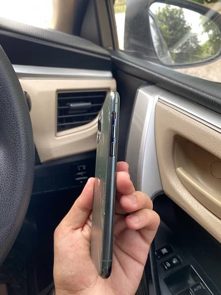 Iphone 11 pro back cracked,only phone. whatsapp number 0335-0588886 2